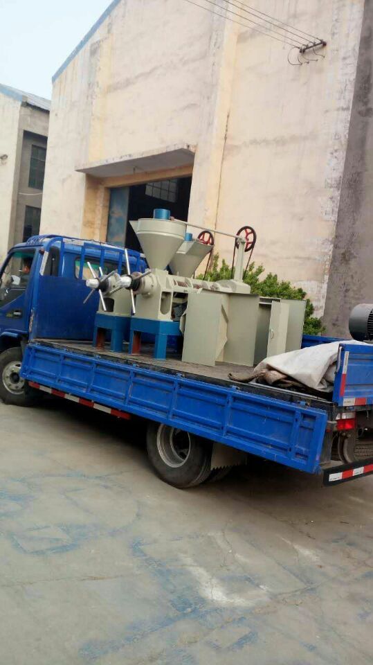 安徽五河榨油機設(shè)備發(fā)貨現(xiàn)場(圖2)